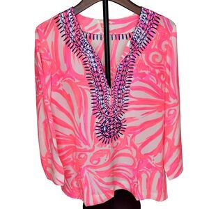 Lilly Pulitzer Top M 100% Silk Tunic Chic Boho Festival Graphic Pink Blue Print